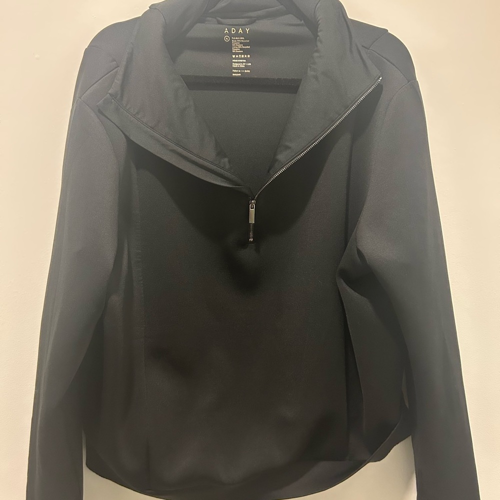 ADAY Home Stretch Pullover